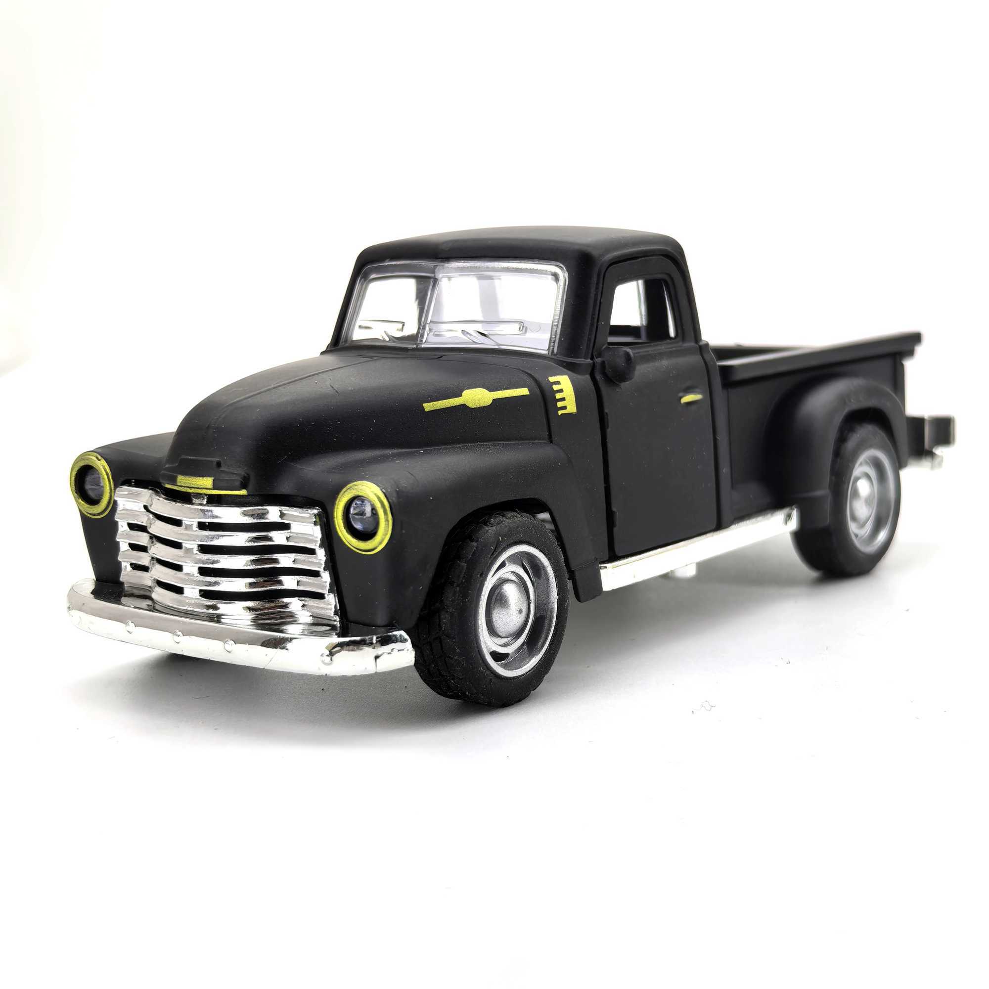 Classic Retro Pickup Alloy Car Model 1/36 Scale Vintage Vehicle Imitation Collectible Toy D260317