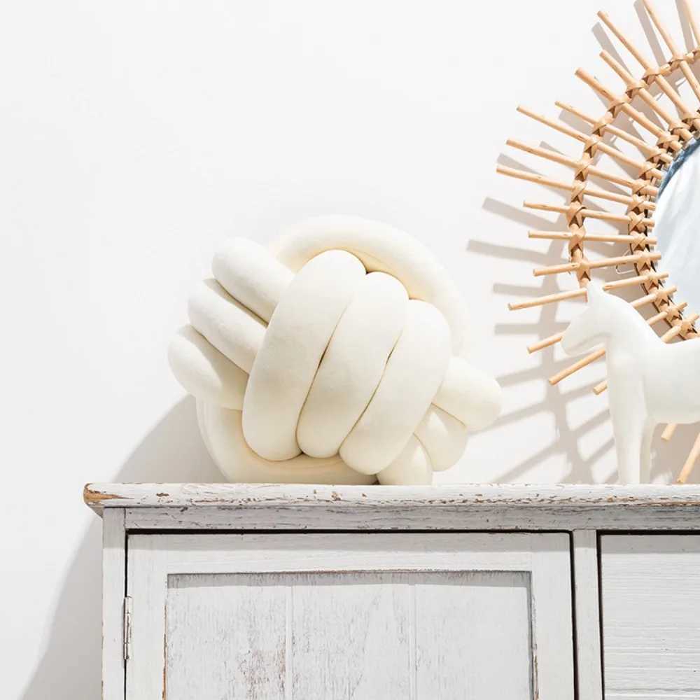 Warm Nordic Style Round Pillow Cushion Velvet Knotted Cushion Solid Baby Rest Sleep Dolls Stuffed Kid Adult Bedroom Decor D260317