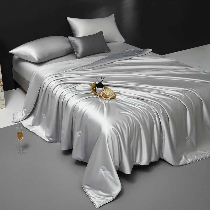 Silk Blanket with 100 Mulberry Silk Filled Summer Air Condition Throw Blanket Lightweight and Ultra Soft Thin Summer Comforter D260317