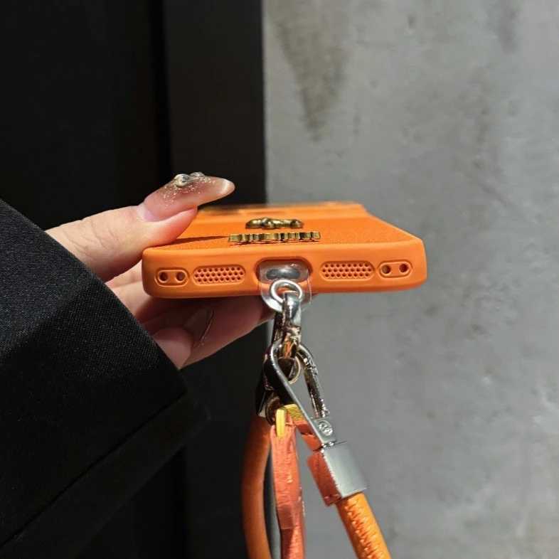 3D Metal Pony PU Leather Phone Case for iPhone 17 16 15 14 Pro Max Instant Conversion 17pro Lens Protection Wrist Strap Cover C260314