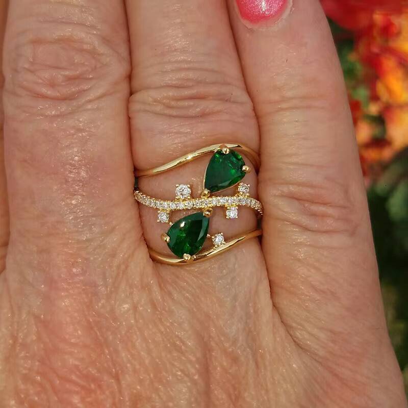 T0926 Womens Cocktail Ring Emerald Pear Shape Prong Setting Natural Stone Engagement Fashion Jewelry