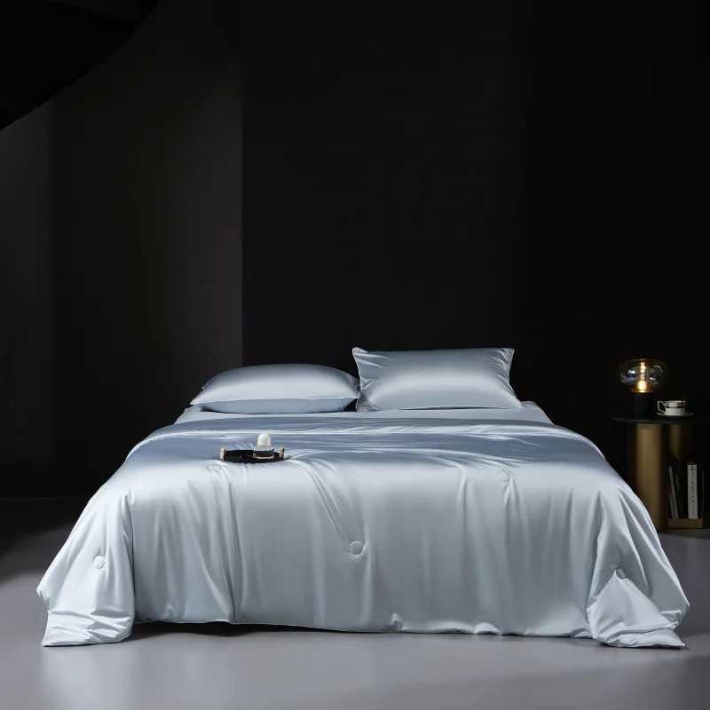 New light luxury cool feeling ice silk summer cool quilt four-piece machine washable air conditioner quilt washed silk quilt D260317
