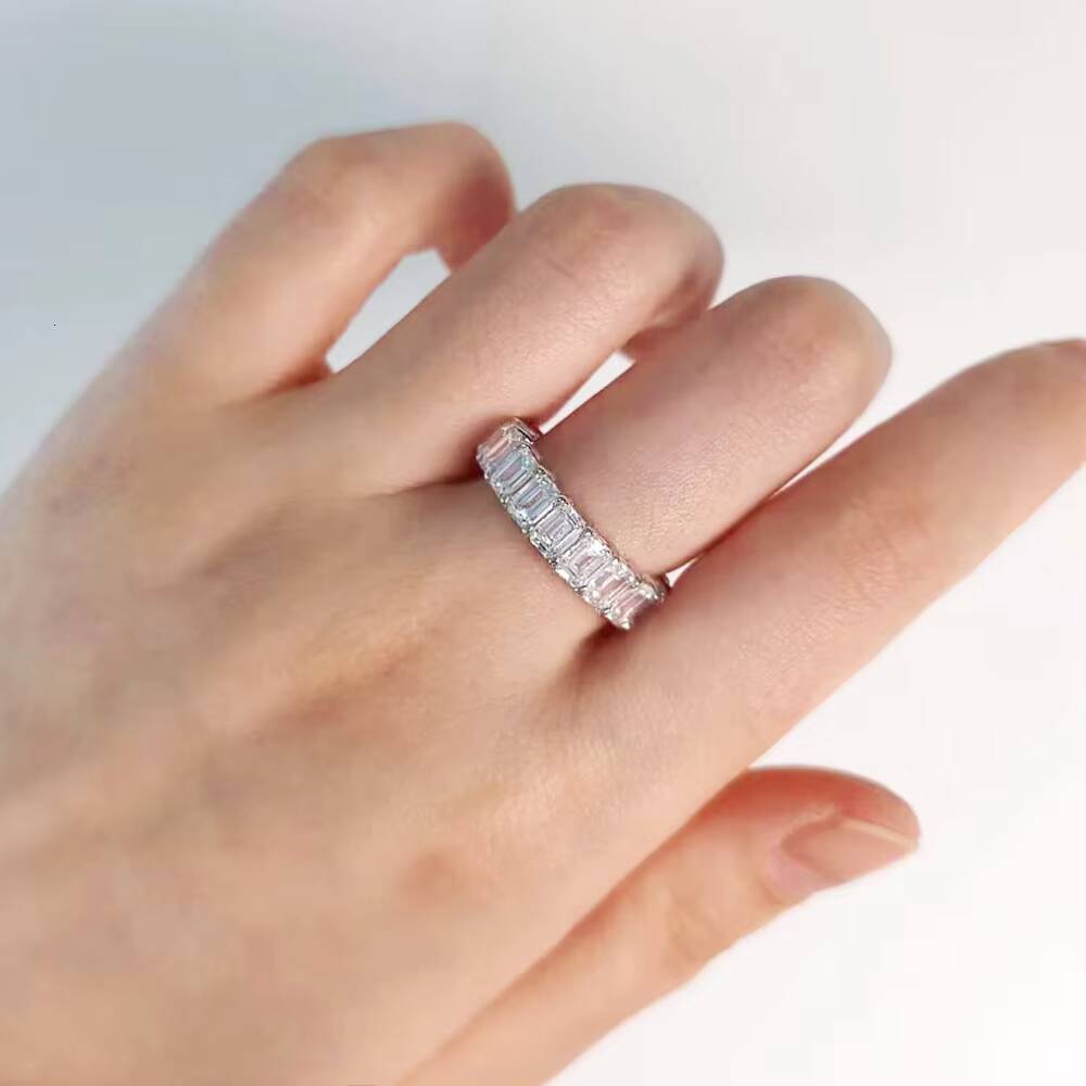 63CT square Lab Diamond Ring from Source Factory 18K Gold IGI Certified for Weddings and Gifts