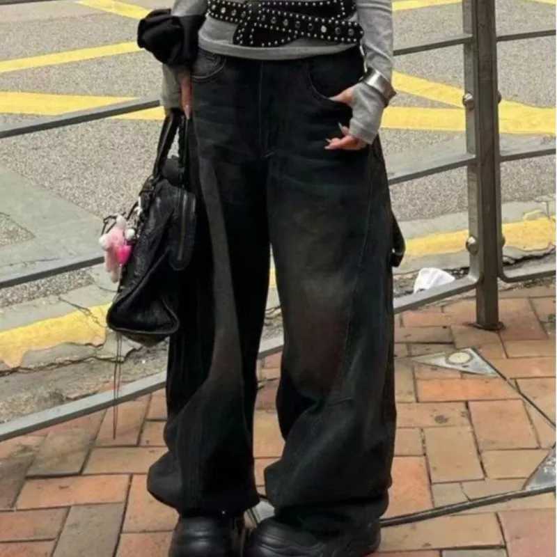 Womens High Waist Wide Leg Black Denim Jeans Vintage Washed Pocket Letter Patch Detail Y2K Streetwear Loose Cargo TrousersT260317