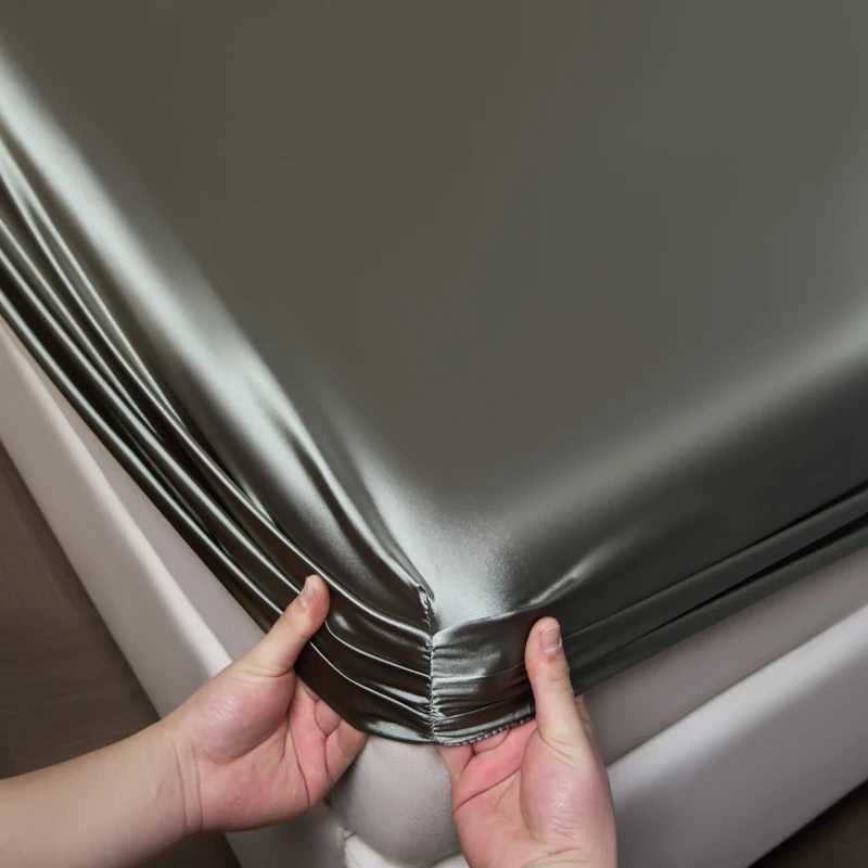 Solid Color Fashion Satin Fitted Sheet Rayon Mattress Cover with Elastic Band Bed Sheet for Bedding 140x200 160x200 D260317