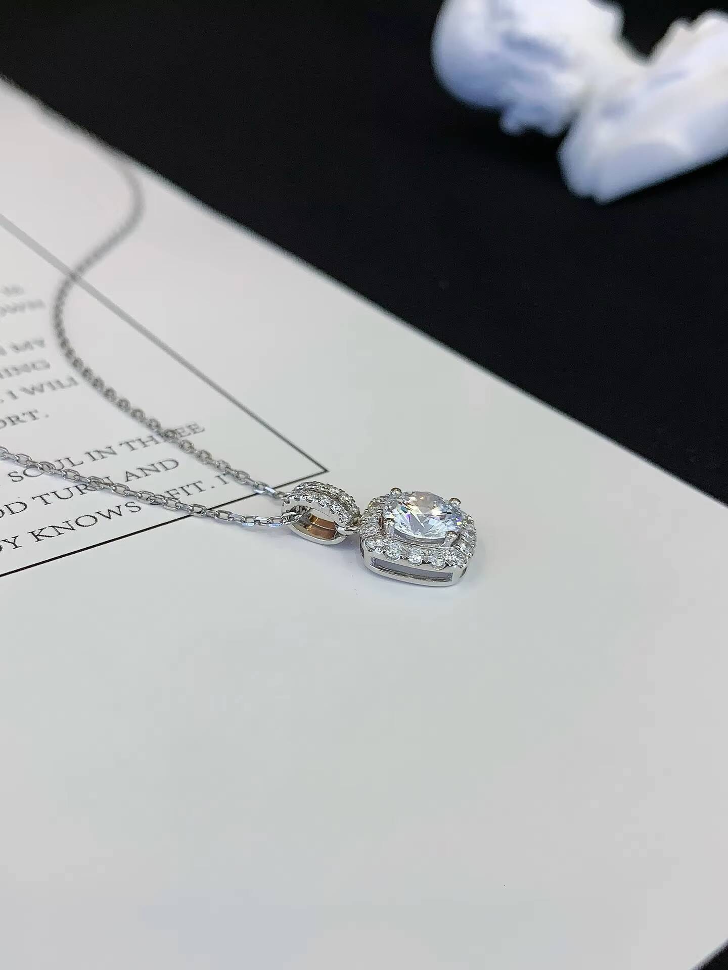 Wholesale IGI Certified 104ct 18K White Gold CVD Lab Grown Diamond Brilliant Cut Color D Luxury Solitaire Pendant Necklace