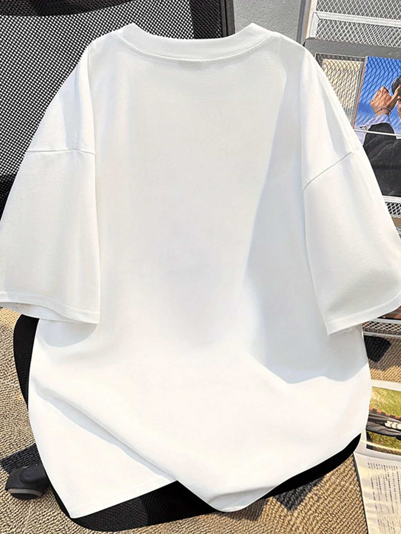 The New Summer Short-sleeved T-shirt for Men Features A Cartoon Cat Pattern and Made 100 Cotton A Loose Fit Trendy Fashionable M260317