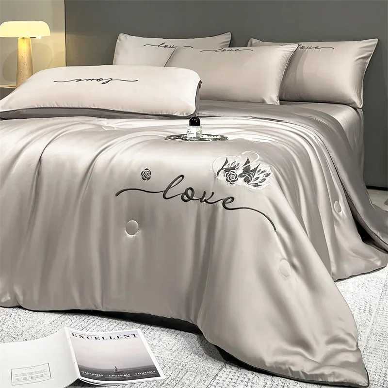 Grade A Washable Ice Silk Summer Quilt Set or 1 Pcs Quilt Skin-friendly Air Conditioning Embroidered Comforter Summer Blanket D260317