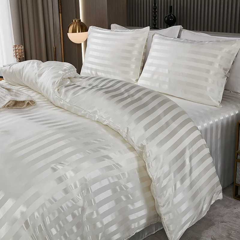 Satin Faux Silk Striped Duvet Cover Set High-Quality Solid Smooth Summer Cooling Comforter Sets Adult Soft Bedclothes for Home D260317