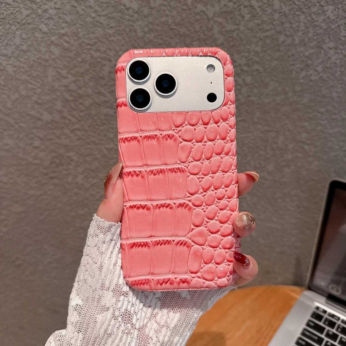 Luxury Glossy Crocodile Leather Texture Phone Case For iPhone 17 Air 16 15 14 Plus 13 11 Pro Max Frameless Shockproof Girl Cover C260314
