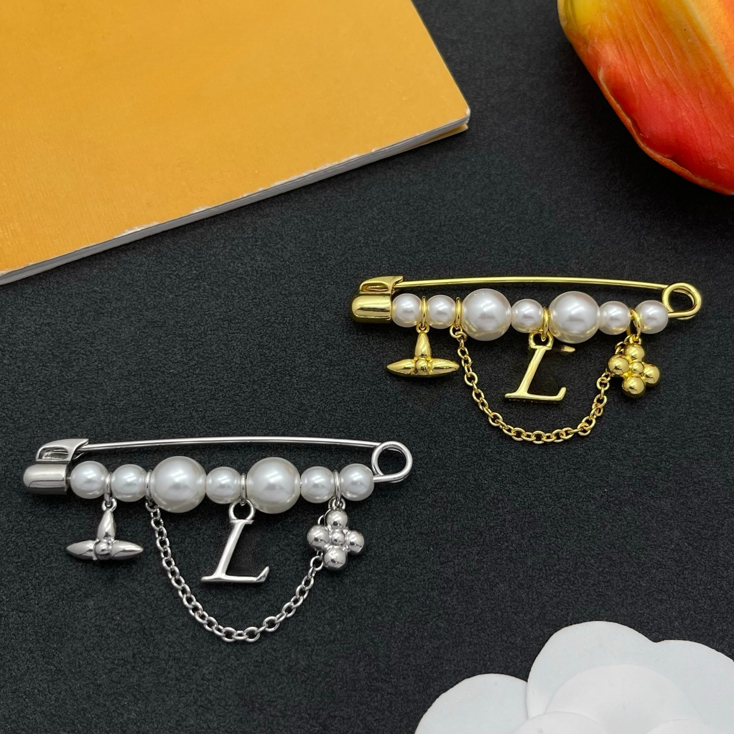Crystal Brooches Pendant Design Gold Plated Diamond Pearl Print Women Love Brooches Wedding Party Luxury Jewellery Gift