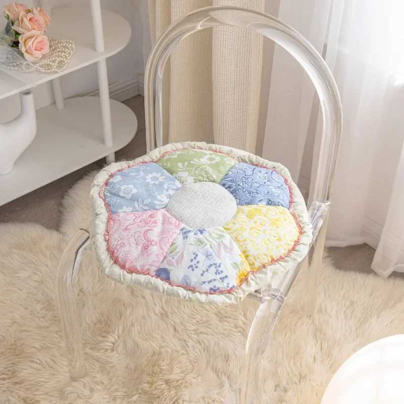 1pcs Flower Shaped Chair Cushion Pastoral Fabric Thickened Seat Mat Anti Slip Pad for Prolonged Sitting In The Office D260317