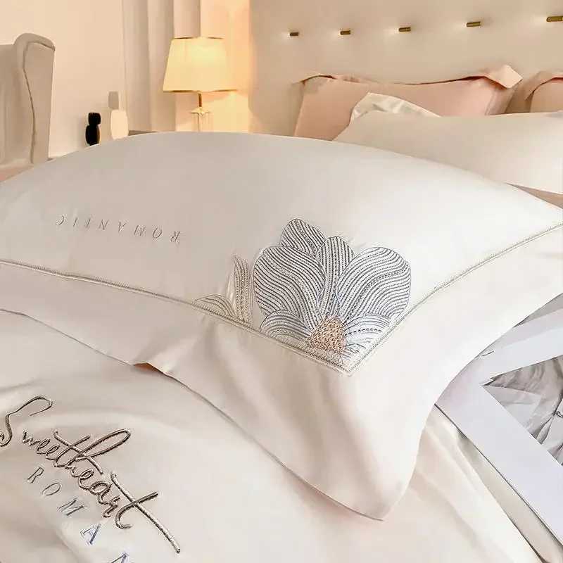 Embroidery 100 Cotton Bedding Set Luxury Home Textile Duvet Cover Set 220x240 High End Hepburn Style Skin Friendly Bedding Sets D260317