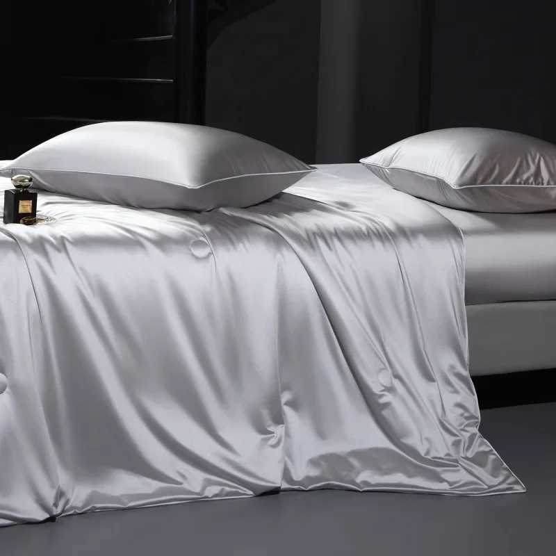 New light luxury cool feeling ice silk summer cool quilt four-piece machine washable air conditioner quilt washed silk quilt D2603171