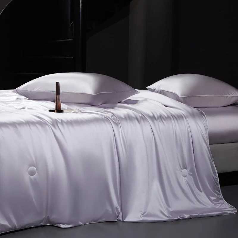 New light luxury cool feeling ice silk summer cool quilt four-piece machine washable air conditioner quilt washed silk quilt D260317