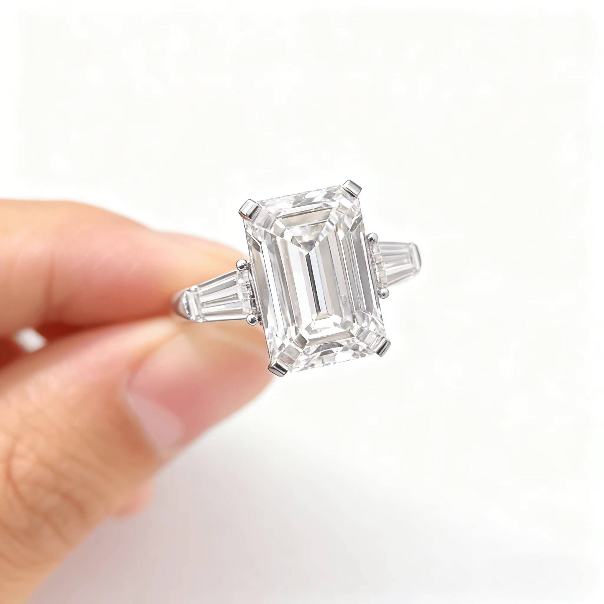 Wholesale 14K Gold IGI Certified Wedding Ring 10ct Emerald Cut Lab Grown Filled Diamond White D Color Trendy Unisex Tapered
