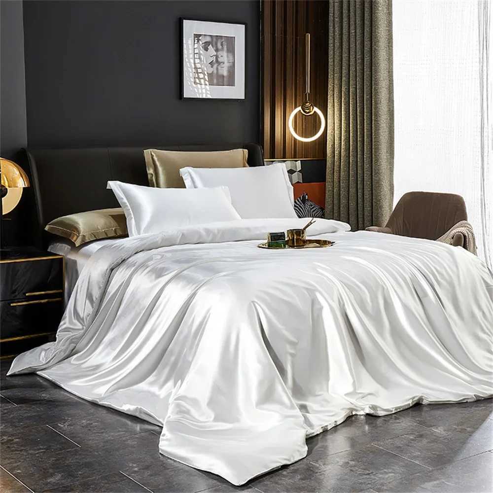 Solid Silk Bedding Set with Duvet Cover Bed Sheet Pillowcases Luxury Satin Single Double Bedsheet King Queen Twin Size D2603171