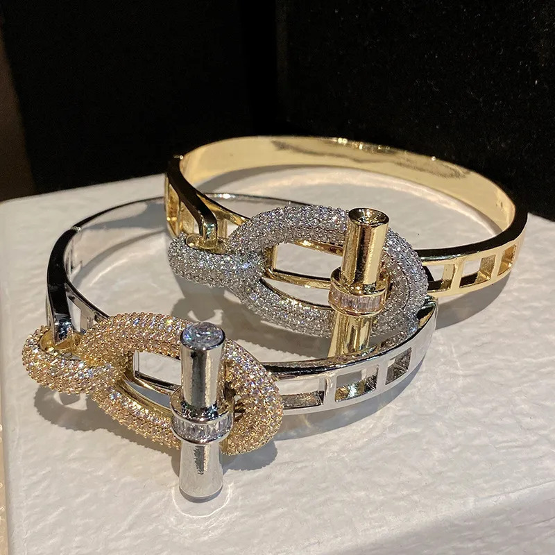 Light Designer Styler Bracelet Plated New Horizontal Strip OT Series Ring Luxury Gifts for Women Jewelry Set Copper Inlaid Women's Fashion Access