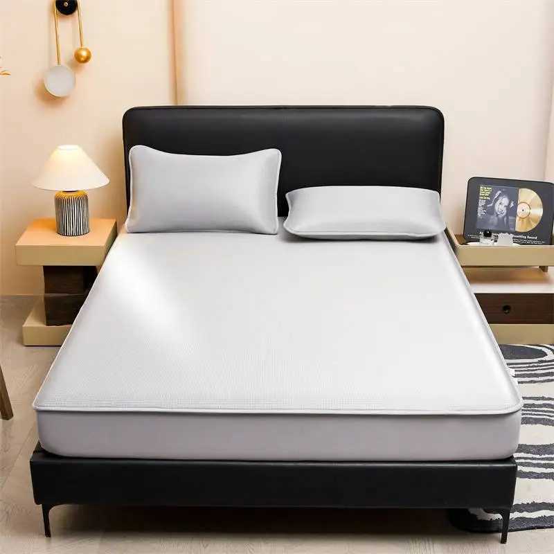 2025 new carbon light ice silk mat mattress model single-piece three-piece set solid color light luxury cool mat mattress model D260317