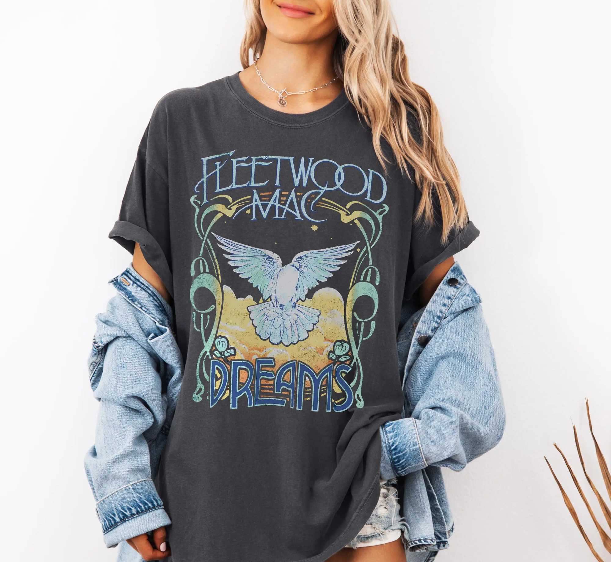 Fleetwood Mac Graphic Tshirt Music Tee Rock Band Shirt Retro Music Tee Rock Music Lover T-shirt Vintage Band Shirts Shirt M260317