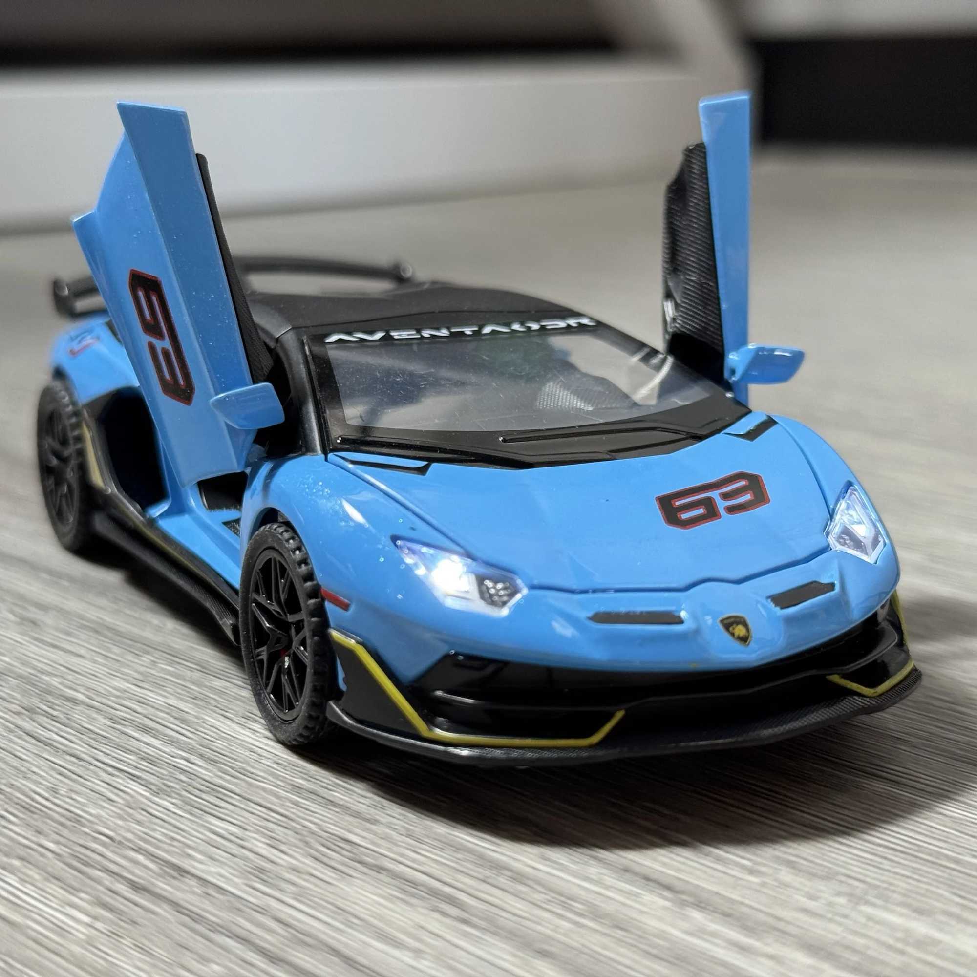 132 Aventador SVJ 63 Removable Version Super Sports Car Alloy Diecast Model Car Home Trendy Toys Ornaments Christmas Gifts Kids D260317