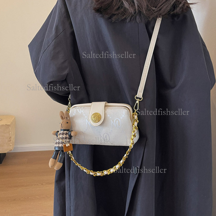 2026 Luxury Jacquard Canvas Women's Handbag Fashion Letter Embroidery Color Contrast Underarm Stick Bag Classic Trendy Essential Single Shoulder 