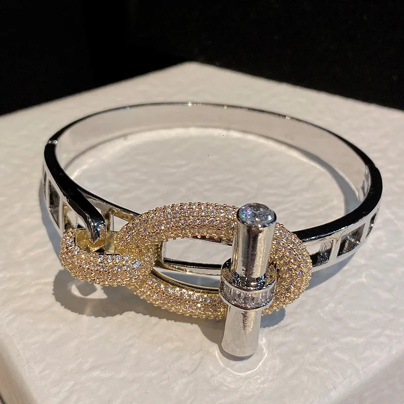 Light Designer Styler Bracelet Plated New Horizontal Strip OT Series Ring Luxury Gifts for Women Jewelry Set Copper Inlaid Women's Fashion Access