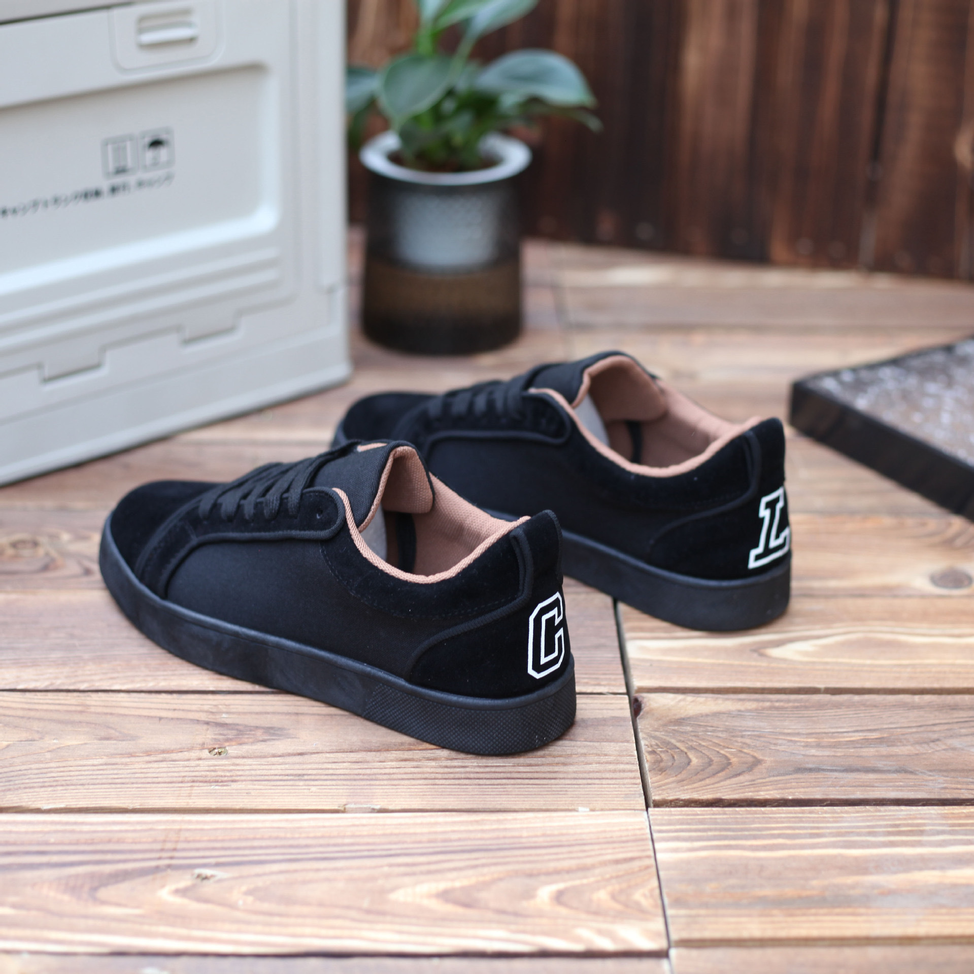 2026 Luxury Spring Nd Autumn New Light Luxury Fshion Verstile Brethble Men's Trendy Shoes Low-top Soft Sole Bord Shoes Red Sole Letters