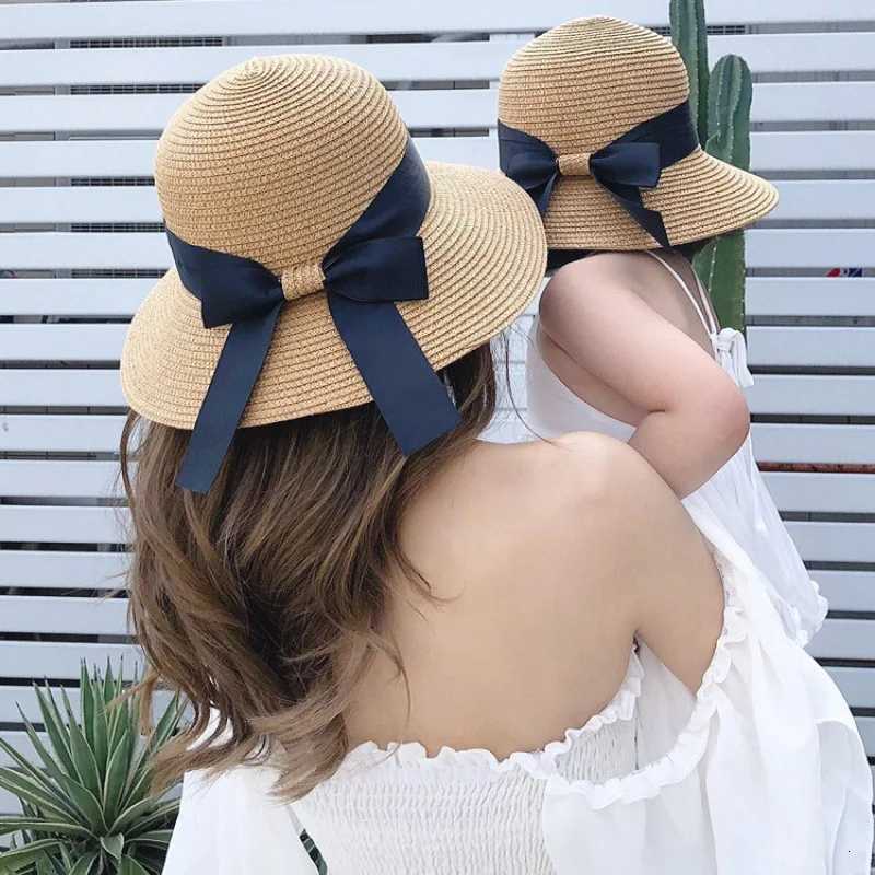New Summer Parent-Child Straw Cap Women Flower Wreath Bowknot Bucket Hat Girls Outdoor Beach Travel Sunshade Sun Caps H260317