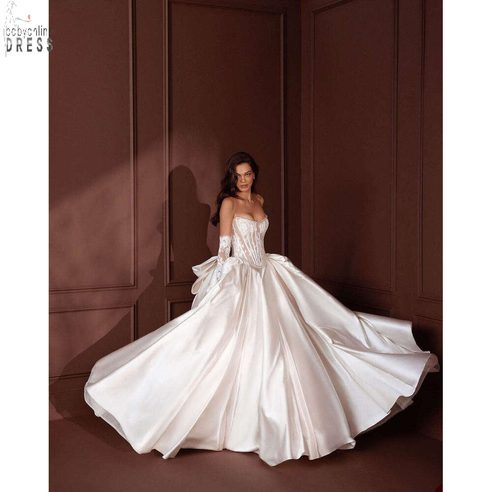 Wedding Dress A Line Strapless Appliques Backless Half Sleeve Chapel Train Elegant Bride Vestido De Noiva Custom Made