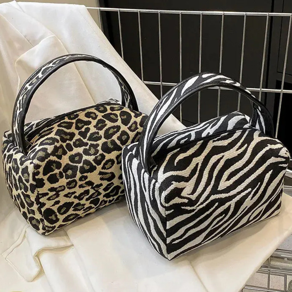 Cosmetic Fashion Bags Leopard Print Handbags Casual Toiletry Bags Women's & Handbags Portable Large Capacity Storage Bags