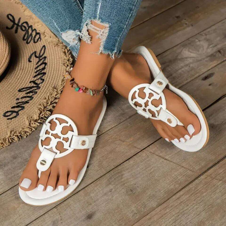 Summer The New house slippers for women Ladies Flip-Flops Leisure Holiday Beach Toe-Clip Plus Size Flat For Women Designer Shoes Slippers