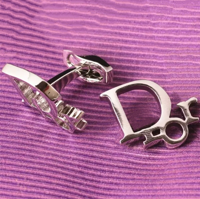 Elegant charm Brand Cufflinks Chic Men shirt set accessories Luxury Designer Gold Silver Cufflinks with Classic Letter Patterns - Perfect Christmas Gift for Him