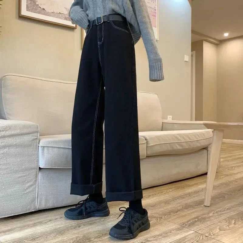 2025 Woman Vintage Casual High Waist Black Jeans Lady Chic Slim Fit Wide Leg Pants s Classic Korean Straight Denim Trousers M260317