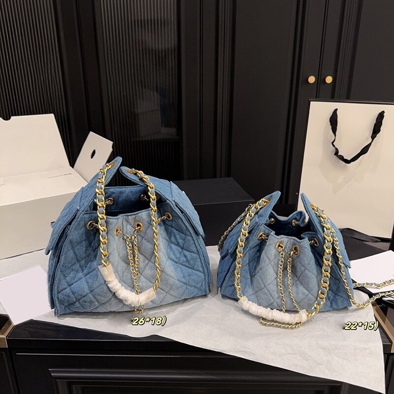 22x15cm 26x18cm Mini Medium Washed Cowboy Denim Hobo Shoulder Bag Gradient Color Drawstring Bucket Vanity Cosmetic Case Gold Crush Bucket Matelasse Chain Handbag