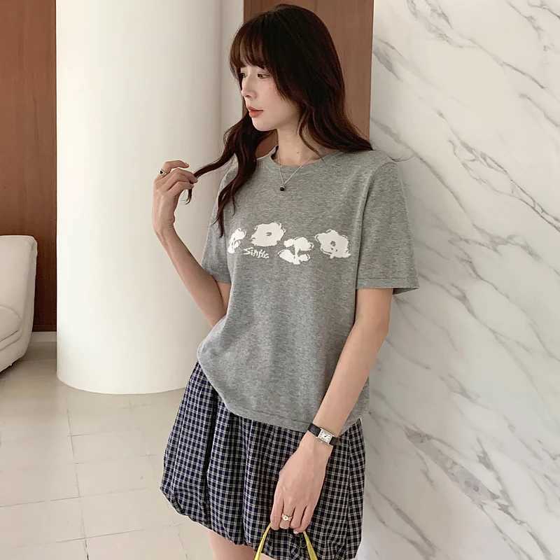 Summer Womens 100 Cotton T-shirt Basic Knitted Short Sleeve Loose Top Fashion Bottom Hot Selling Casual Wear M260317