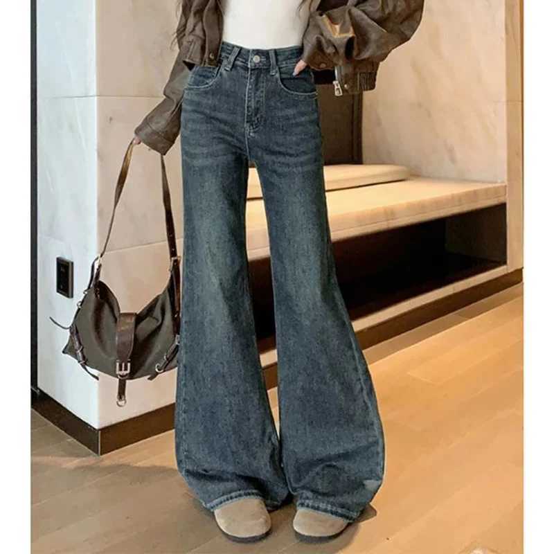 Hot Sale Lady Thin Casual Jeans Women Fashion High Waist Straight Leg Denim Pants s Classic Korean Baggy Trousers M260317