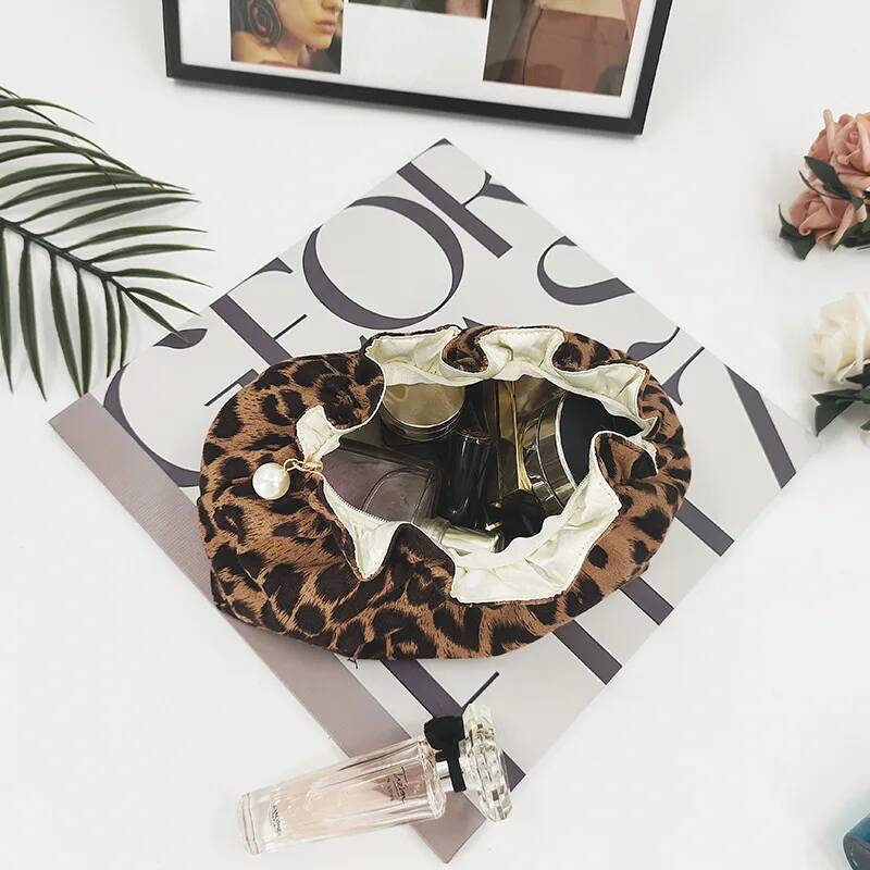 Leopard Fashion Print Makeup Bag High & Capacity Travel Organizer Pouch With Pearl Zipper Cosmetic Storage Bag For Domestic Use In Bedroom Living Room