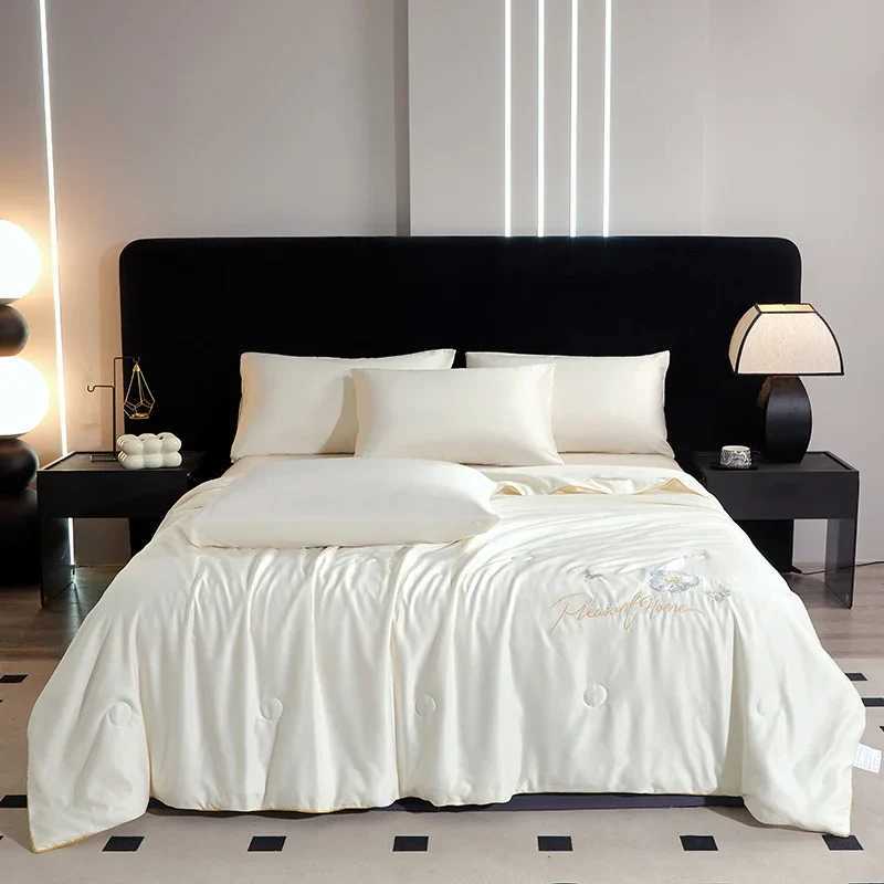 2025 new washed silk embroidered summer quilt cool washed ice silk air conditioner quilt single piece summer quilt D260317