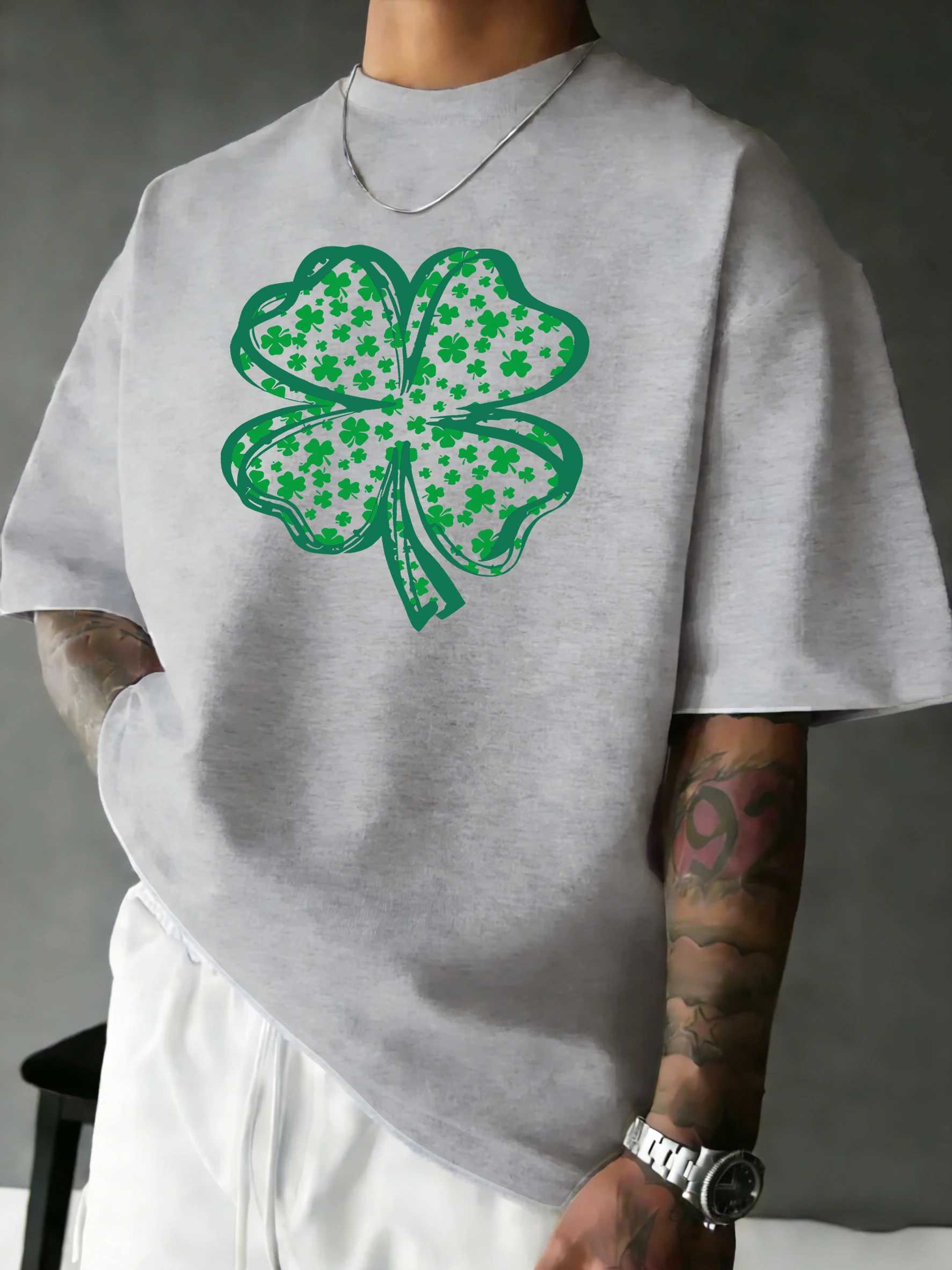 Four Leaf Clover Patternpattern Basics T Shirt Men Summer O-Neck T-Shirts Comfortable Cotton Clothes Y2K Hip Hop Loose Top M260317