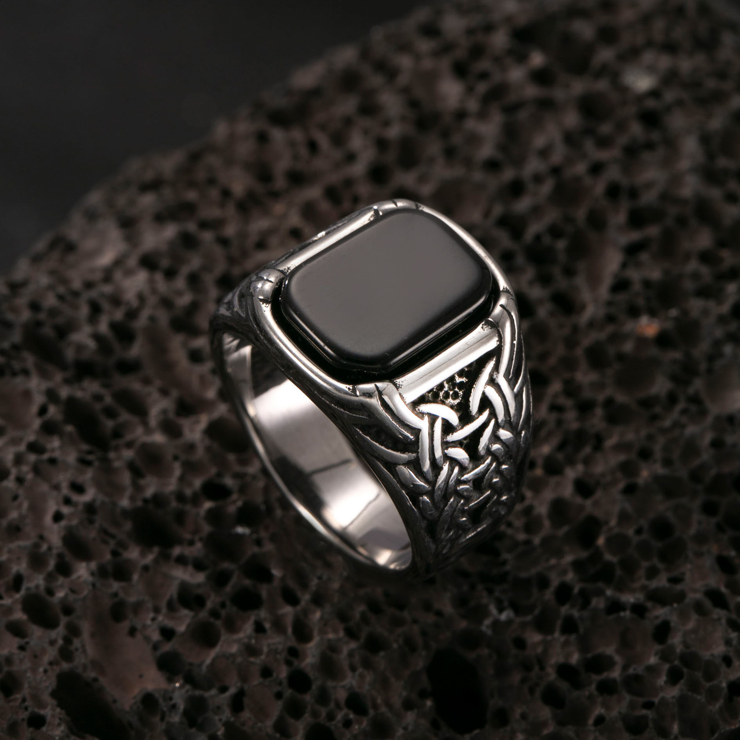 Vintage Ring Natural Black Onyx Ring Oval Round Stone Retro Fine Jewelry Gift Sun Shaped For Women Men 251022