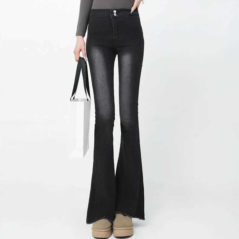 Women Black Gray Straight Leg Flared Jeans Lady Slim Fit Denim Trousers s Chic Fashion Raw Edges High Waist Pants M260317