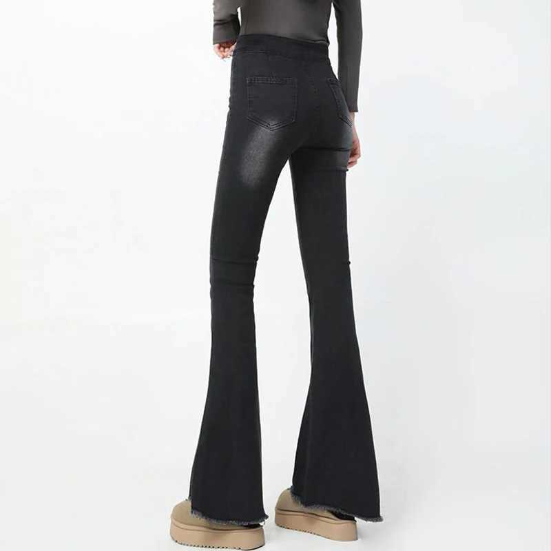 Women Black Gray Straight Leg Flared Jeans Lady Slim Fit Denim Trousers s Chic Fashion Raw Edges High Waist Pants M260317