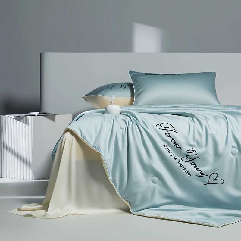 Luxurious 2-sided skin friendly fabric silky smooth touch high-quality coolness thin summer quilt Comfortable soft breathable D260317