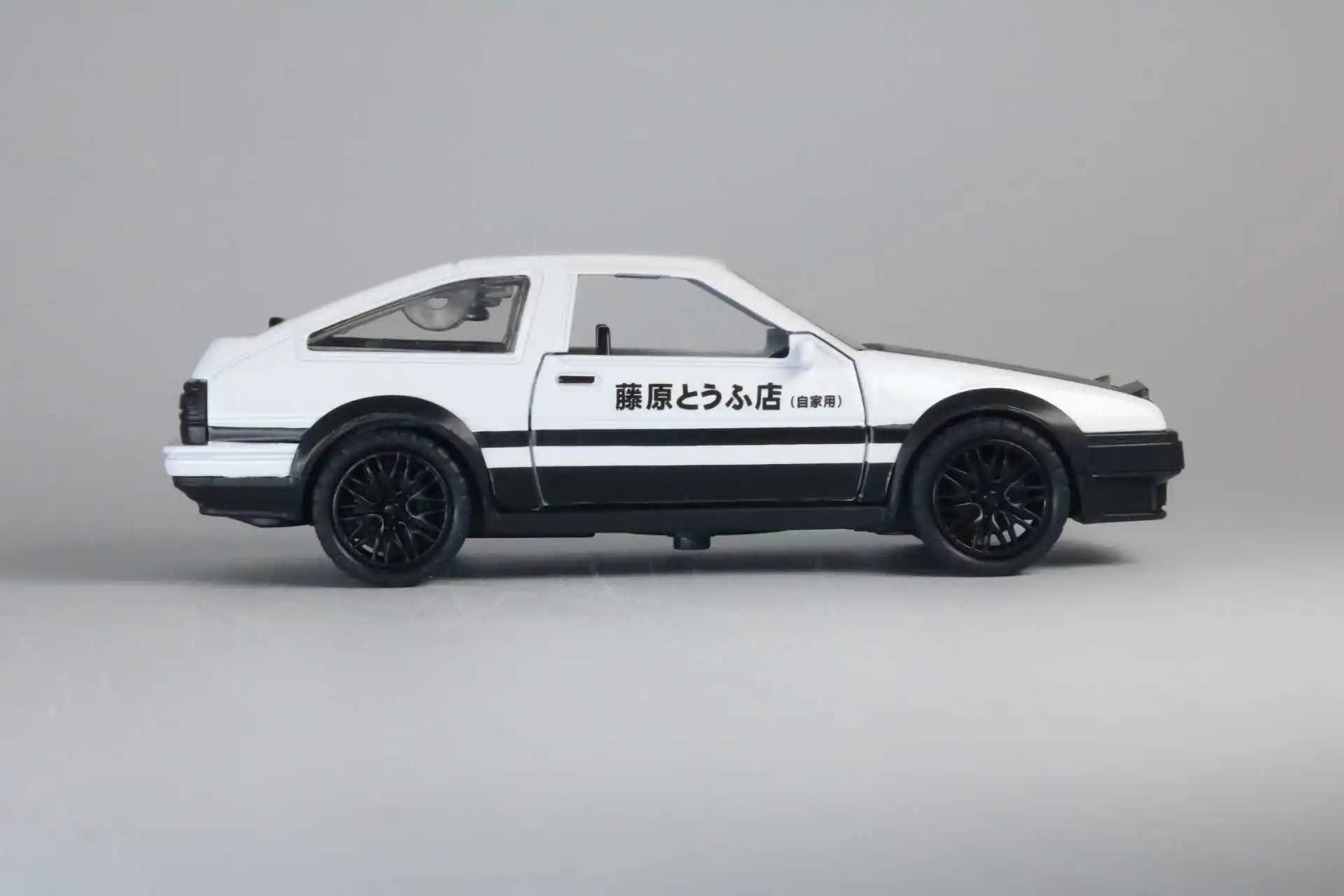 Bagged 136 AE86 pullback model imitation tofu cart Three doors can be opened headlights can be opened Die-cast metal D260317