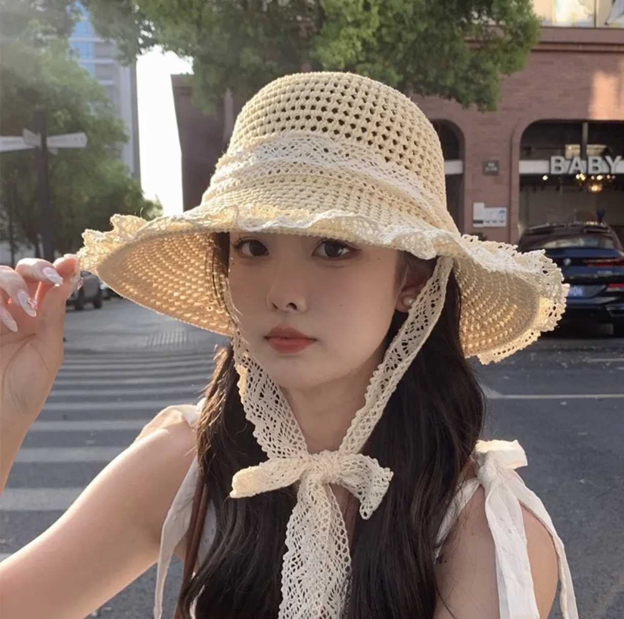 Womens INS Style Straw Hat Lace Edge Hollow Out Weave Sun Hat with Tie Strap Summer Beach UV Protection Visor Hat H260317 - view 6