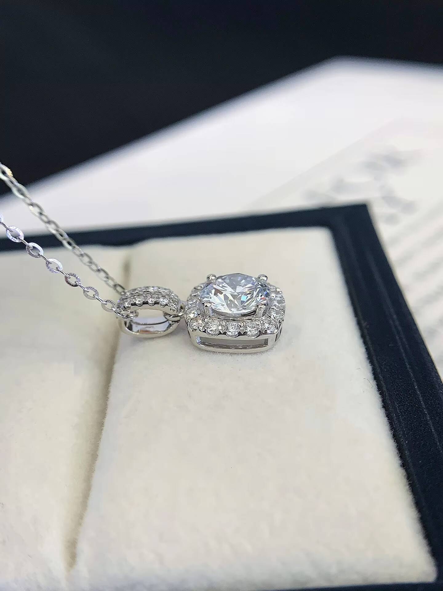 Wholesale IGI Certified 104ct 18K White Gold CVD Lab Grown Diamond Brilliant Cut Color D Luxury Solitaire Pendant Necklace