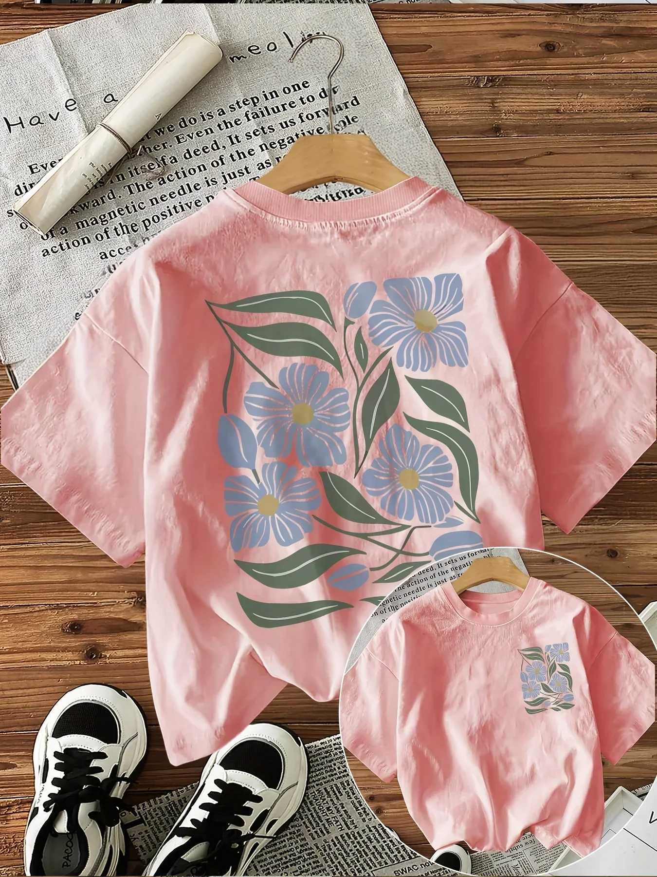 Flower Print Women Crew Neck Short Sleeve Womens Graphic T-shirt Stylish Comfortable Casual Women Top Trendy T Shirt Women M260317