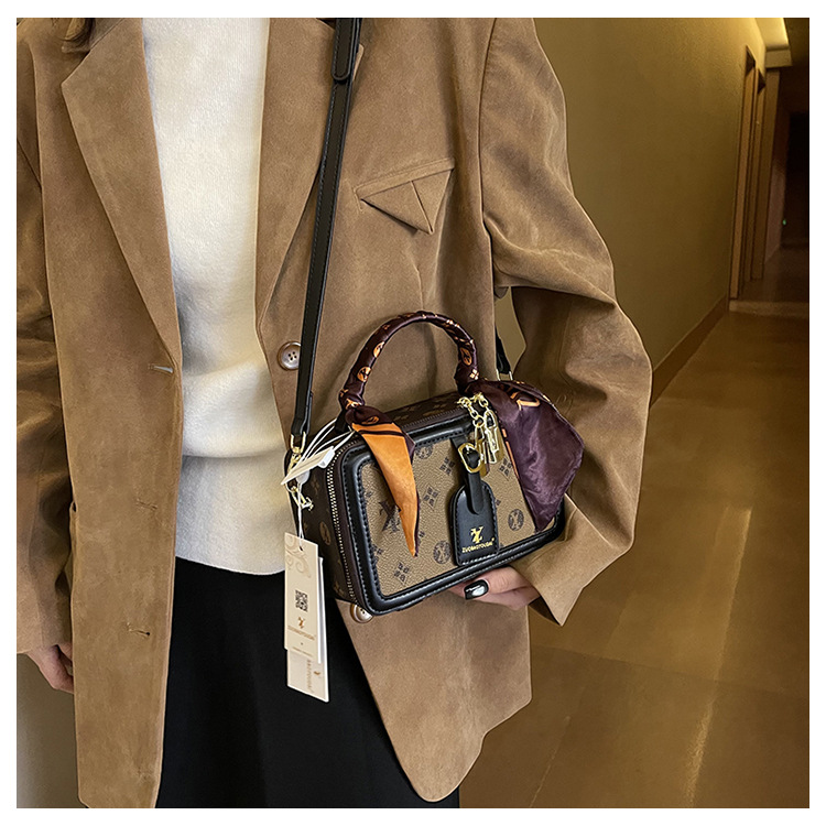 2025 new stylish small square box bag personalized daily commuting crossbody bag cross bag for women