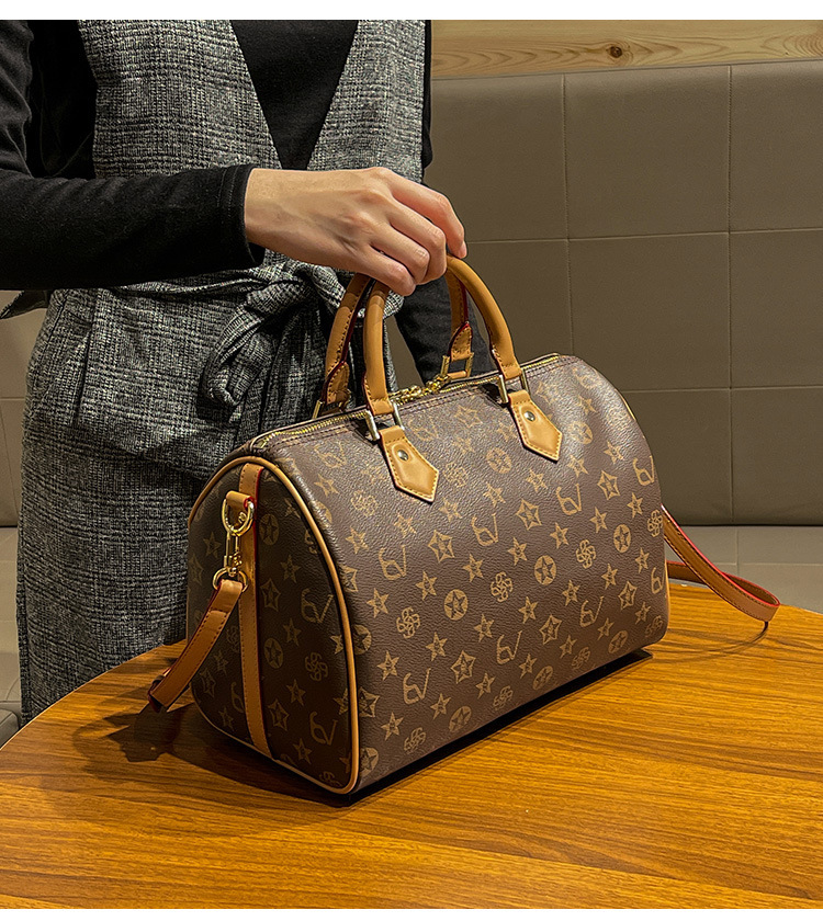 Shoulder bag 2026 new women's bag texture single shoulder diagonal cross bag Boston bag Pillow bag Handheld